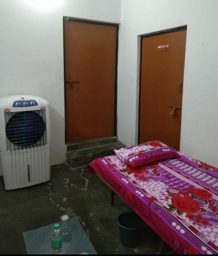 Mannat Rooms Аллахабад Екстер'єр фото