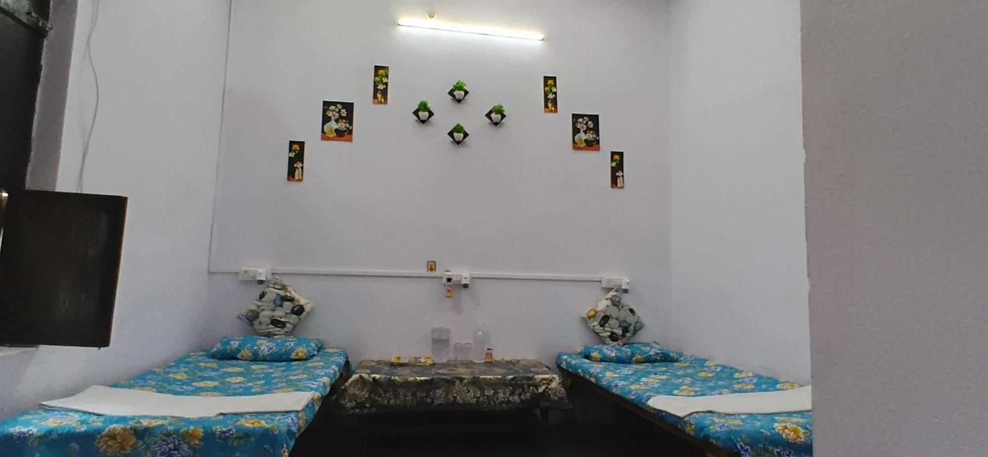 Mannat Rooms Аллахабад Екстер'єр фото